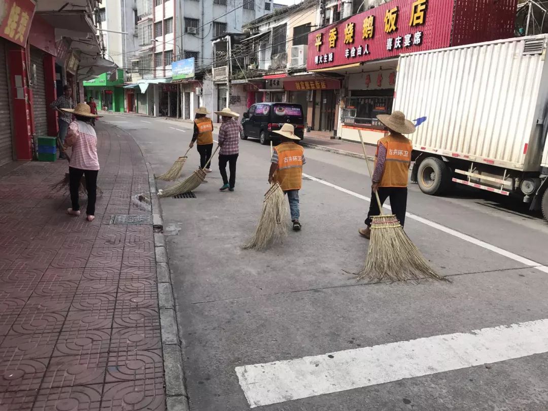 水泥路面清扫机，提升清洁效率，助力城市环境焕然一新